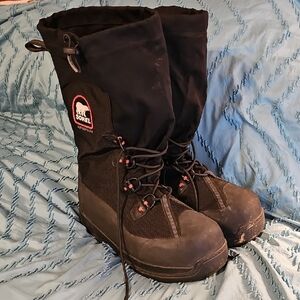 Sorel Black Insulated Snow Boots
